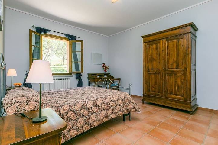 Bonito apartamento en villa con piscina, Wifi, Tv, patio, mascotas permitida y vista panorámica in Montespertoli, Chianti