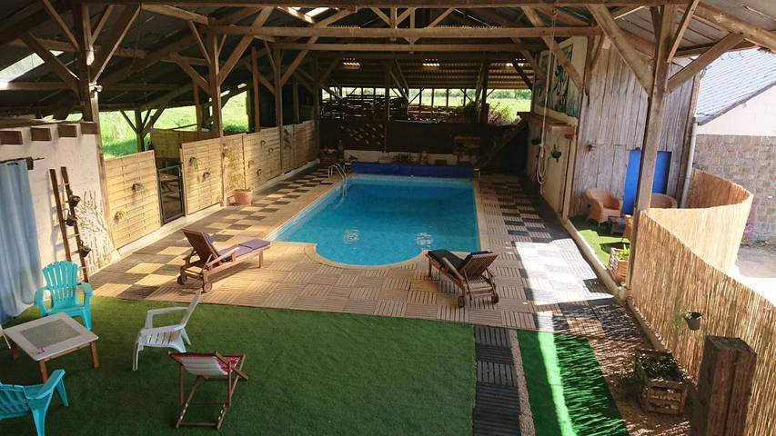 Chambre d’hôte pour 2 personnes, avec piscine à La Boussac