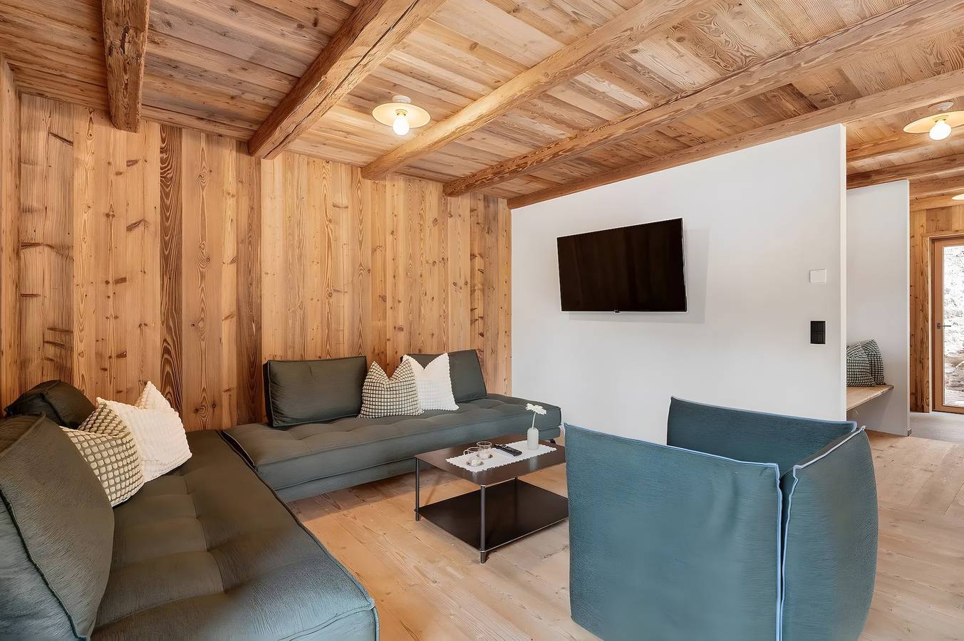 Chalet '’s Samer' with Mountain View, Private Terrace and Wi-Fi in Sarnthein, Sarnvalley