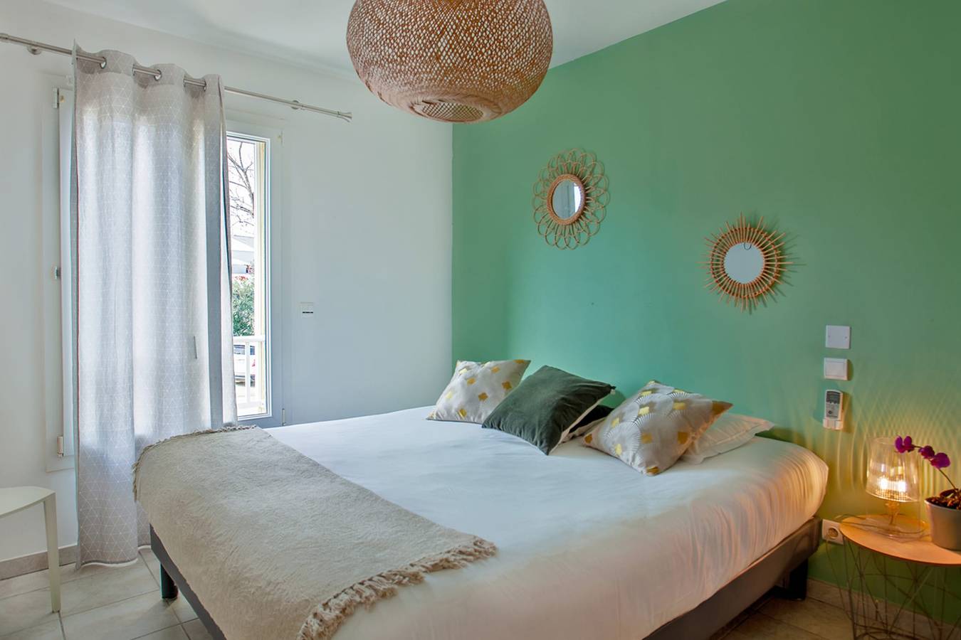 Appartement entier, Appartement "Jasmin" 3 chambres avec grande terrasse 6 à 8 personnes in Calvi, Région de Calvi