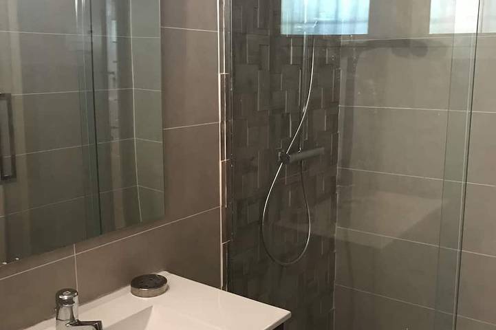 Entire apartment, Collioure new air-conditioned apartment with private parking in La Côte Vermeille, Collioure