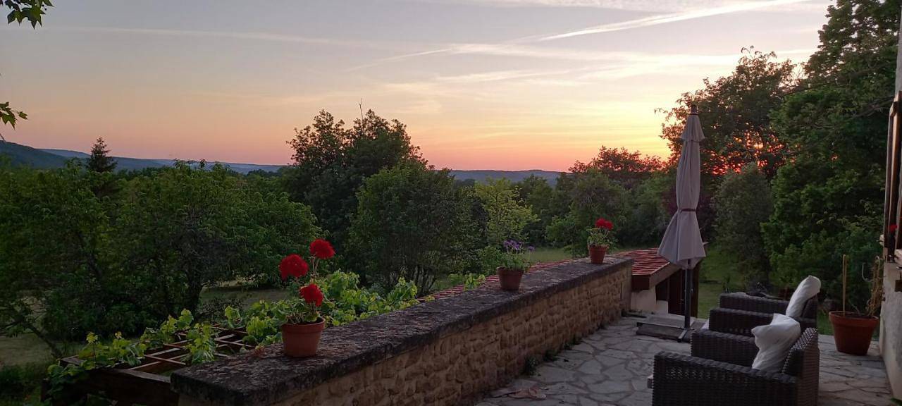 Double Room in Saint-Julien-de-Lampon, Quercy