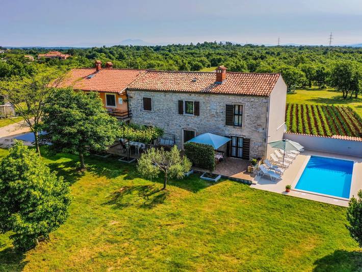 Ferienhaus für 10 Personen, mit Pool und Garten, mit Haustier - 1