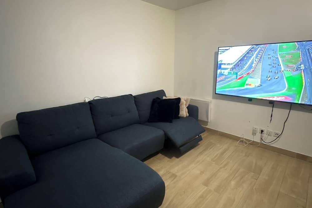 Entire apartment, Apartment rental 🫧 in Corbeil-Essonnes, Essonne