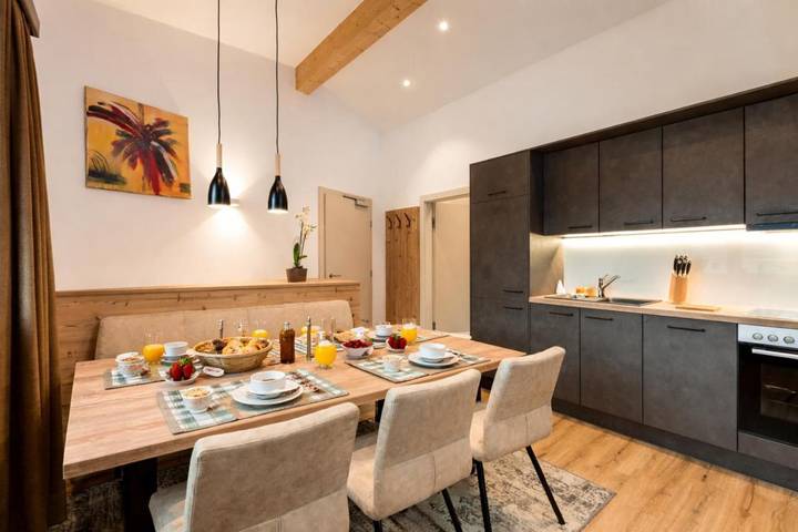 Ferienwohnung für 4 Personen, mit Ausblick und Garten in Höfen - 2