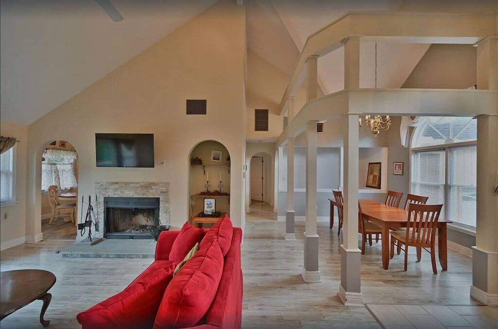 Game Room/Sauna/ Hot Tub/Air Hockey/Pool Table/Foosball/Fire Pit in Blakeslee, Monroe County (PA)