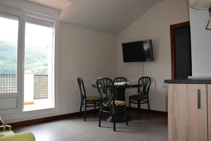 Casa rural con piscina para 2 personas, con vistas además de balcón y piscina en Cantabria - 4