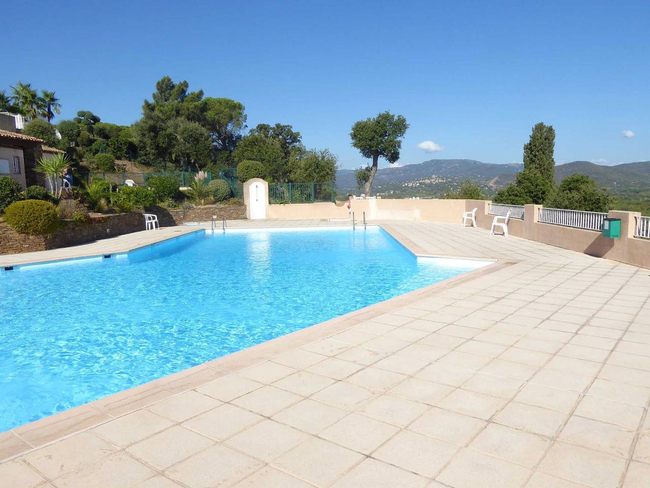 Ferienhaus mit Blick auf Grimaud in Cogolin, Draguignan Region