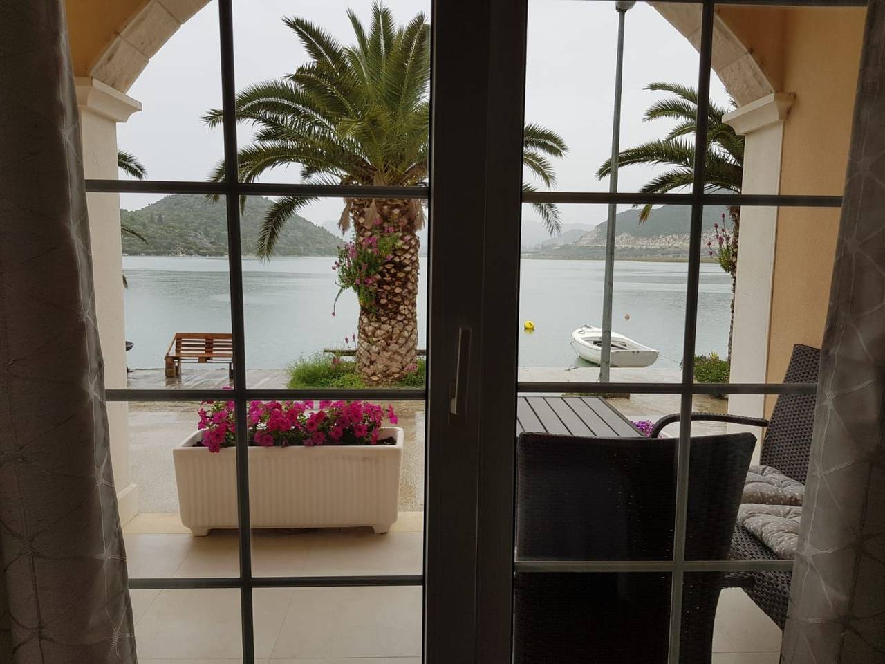 Ganze Wohnung, Appartement an der Küste für 2 Personen in Rogotin, Dubrovnik-Neretva