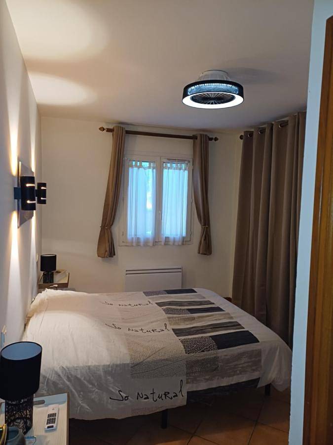 Chambre d’hôte pour 3 personnes, avec Terrasse et Jardin