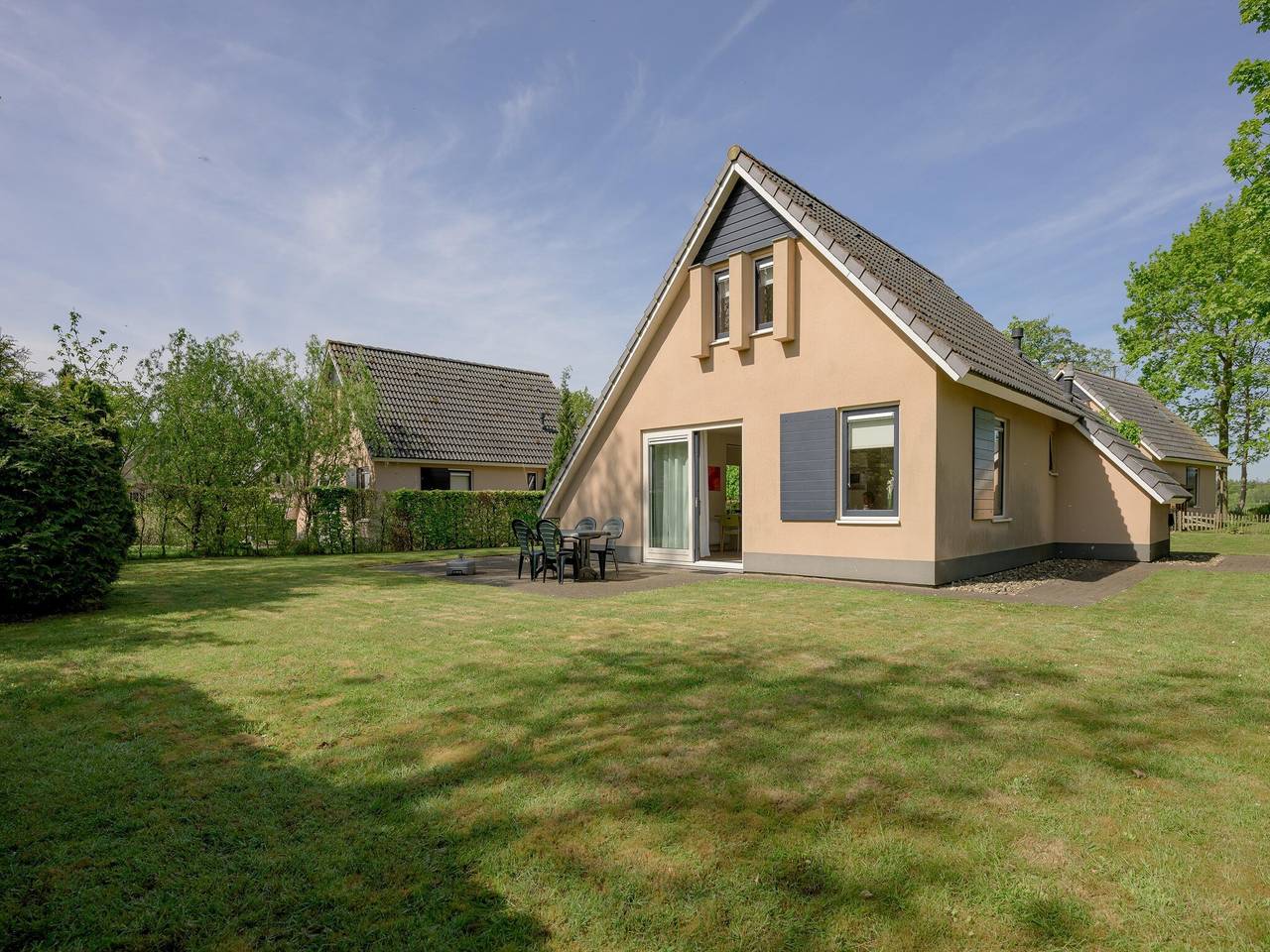 Bungalow in Sondel am Slotermeer in Ijsselmeer