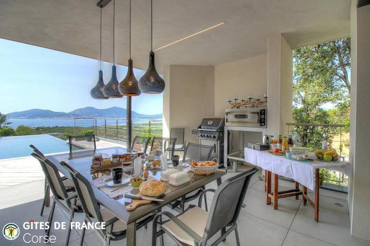Chambre d’hôte pour 2 personnes, avec Terrasse et Piscine à Grosseto-Prugna - 4