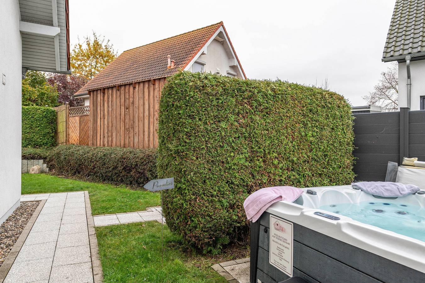 Ganze Wohnung, Ferienwohnung 'Domizil Eden - Erdgeschoss' mit privater Terrasse, privatem Garten und Wlan in Göhren-Lebbin, Fleesensee