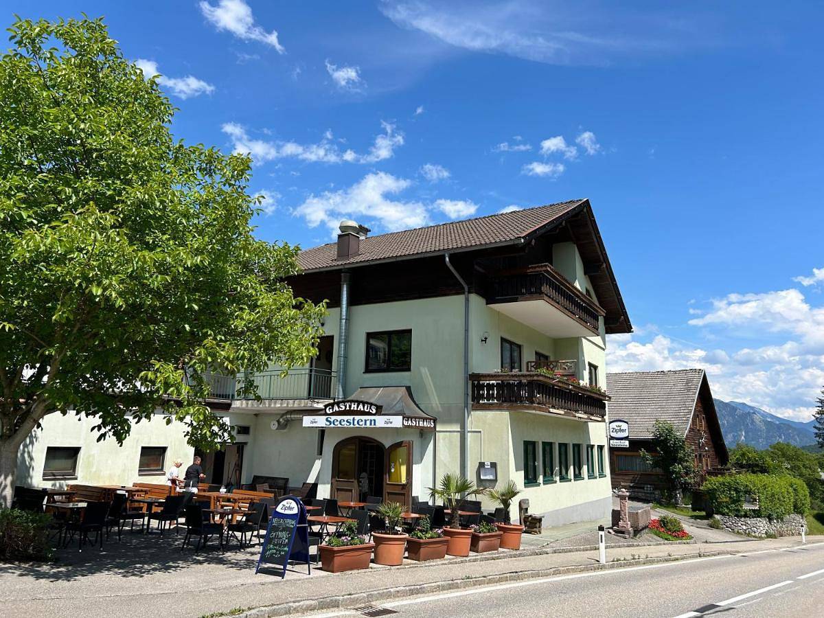 Gasthof Seestern with lake access in Unterach am Attersee, Mondsee & Irrsee