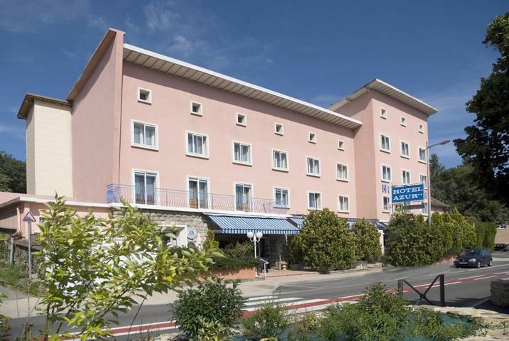 Hôtel pour 4 personnes, avec piscine ainsi que terrasse et jardin, animaux acceptés