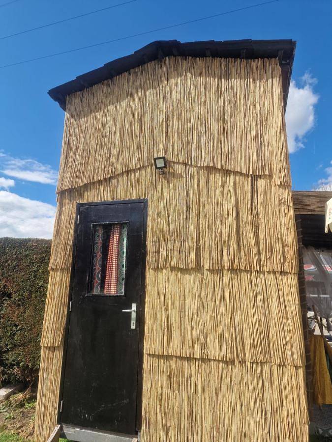 Camping pour 4 personnes, avec terrasse, animaux acceptés