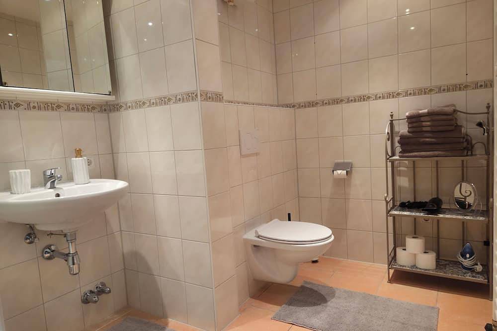 Ganze Wohnung, 2-Zimmer-Wohnung mit Top-Lage - 200m zum See in Bregenz, Bodensee-Vorarlberg