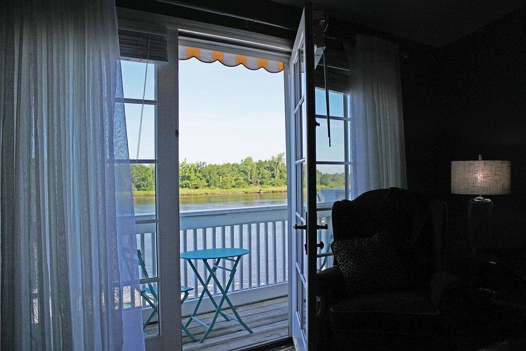 Ganze Wohnung, Riverwalk Condo--Heart of Historic Downtown Wilmington! in Wilmington, New Hanover County