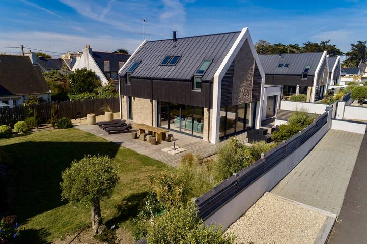 Location de vacances pour 8 personnes, avec Terrasse et Jardin dans Casino de Quiberon