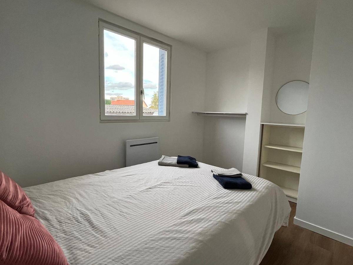 Appartement entier, Appartement à 4 min du métro in Saint-Genis-Laval, Lyon et ses environs