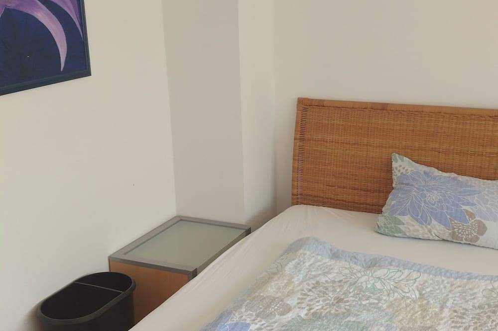 Ganze Wohnung, Geräumiges, helles, ruhiges Zimmer mit Balkon & Tv in Wien, Donau Niederösterreich