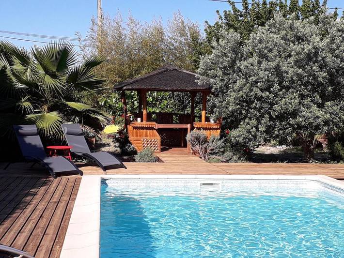 Location de vacances pour 6 personnes, avec jardin et piscine, animaux acceptés à Canet (Hérault)