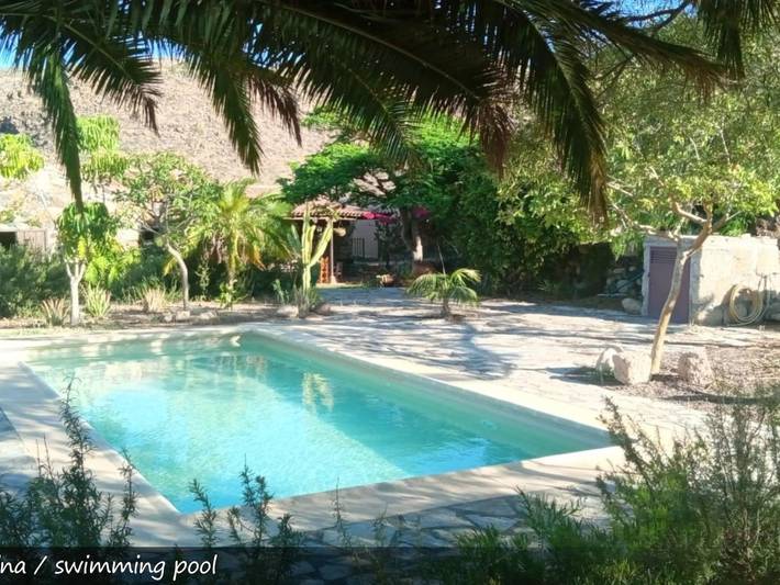 Chalet para 6 personas, con jardín además de balcón y jacuzzi en San Miguel de Abona