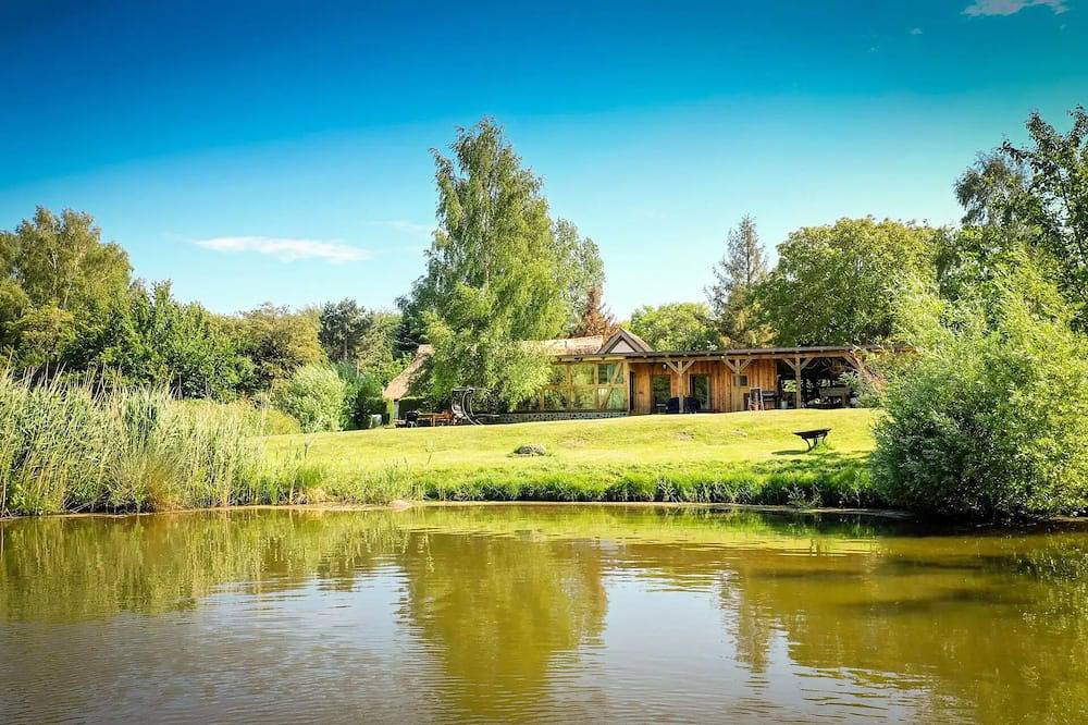 Ganze Wohnung, Fachwerkloft am Bodden mit Garten und Teich in Buschvitz, Bergen auf Rügen und Umgebung