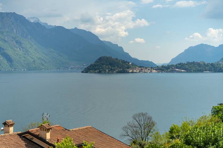 Gîte pour 6 personnes, avec piscine ainsi que vue sur le lac et terrasse, adapté aux familles dans Menaggio - 2