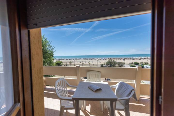 Ferienwohnung für 6 Personen, mit Terrasse und Meerblick sowie Ausblick, mit Haustier in Bibione