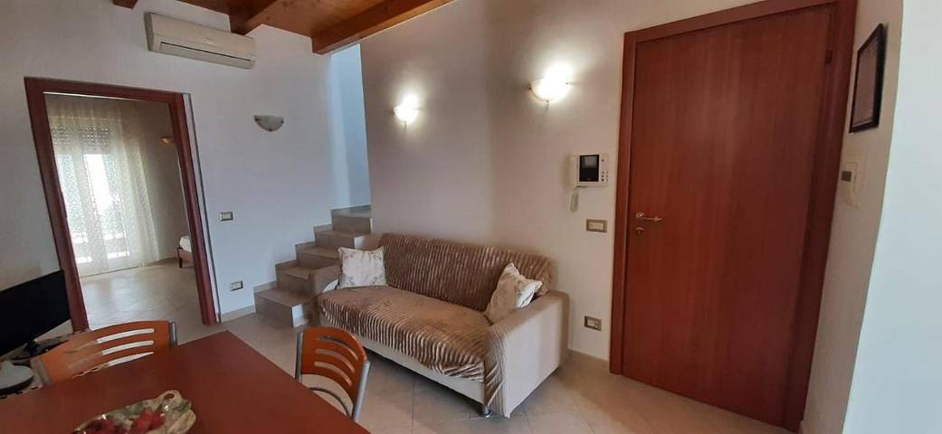Gîte pour 3 personnes, avec terrasse et vue, animaux acceptés à Scaletta Zanclea - 2