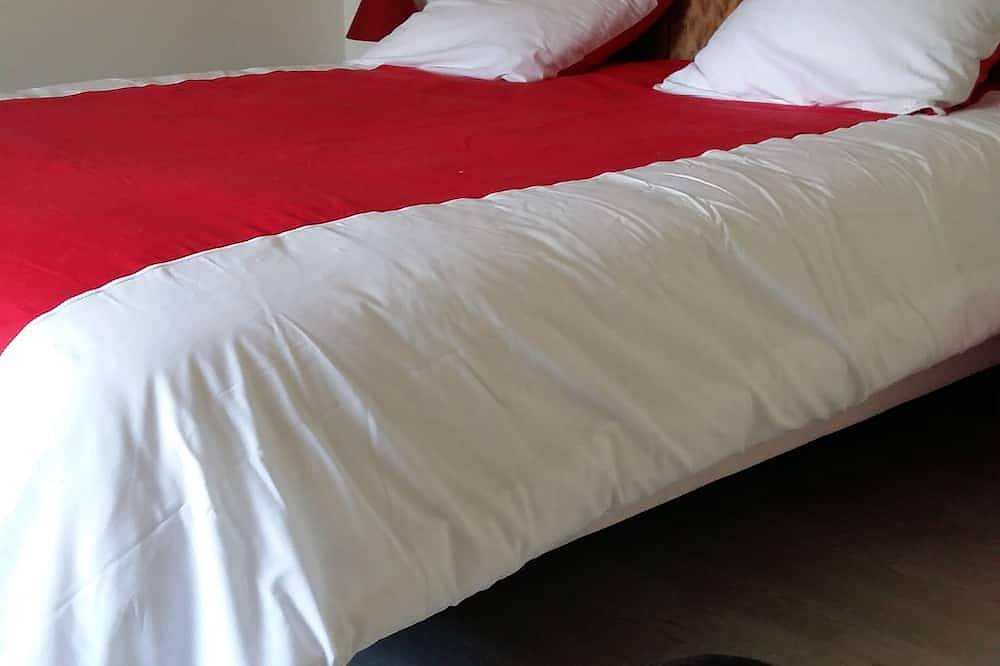 Gite4*Au Coeur De L'Auvergne Avec Balneo Et Sauna in Vebret, Parc naturel régional des Volcans d'Auvergne