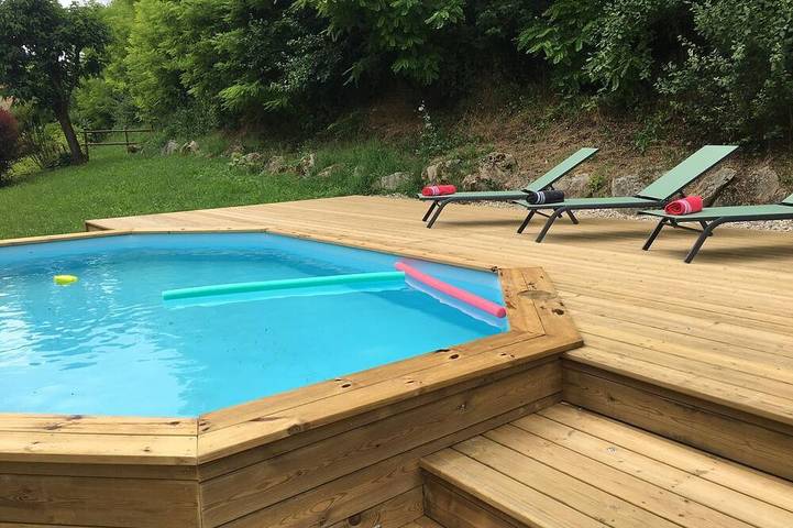 Gîte pour 6 personnes, avec terrasse et jardin à Parranquet