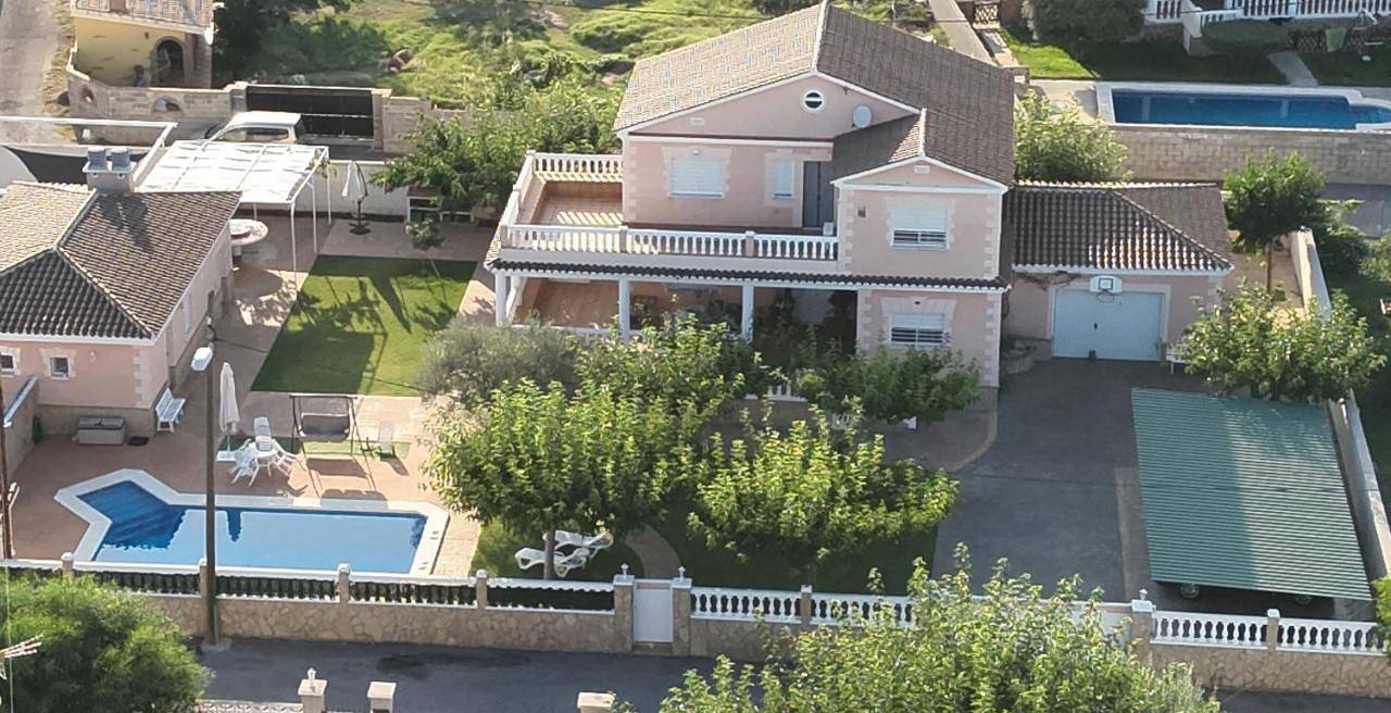 Villa Loli, Chalet con piscina, cerca de la playa y la ciudad in Castellón de la Plana, Costa del Azahar