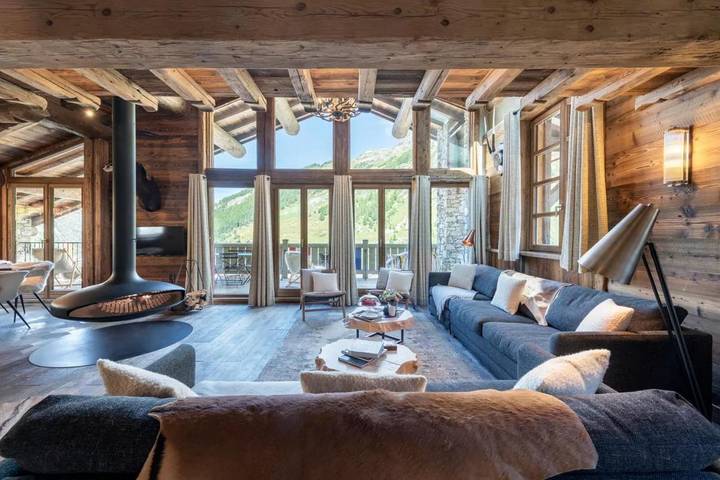 Chambre d’hôte pour 12 personnes, avec vue et jardin, animaux acceptés à Courchevel - 3
