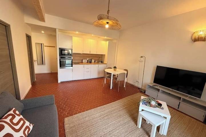 Apartamento entero, Nice T2 with balcony hyper center of aubagne in Aubagne, Costa mediterránea (Francia)