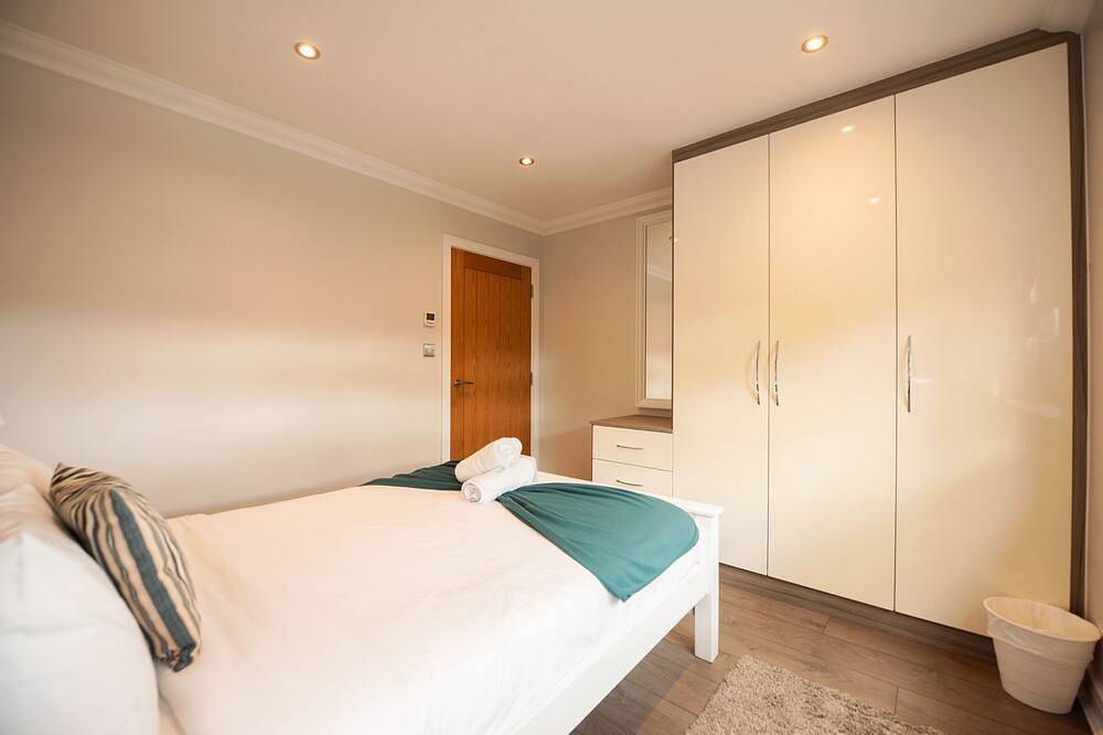 Appartement entier, Appartement en attiq-Prestige-Salle de bain privée-Vue ville in Reading, Berkshire