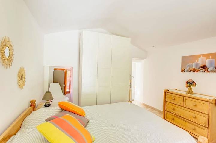 Location de vacances pour 4 personnes, avec piscine et jardin à Berre-les-Alpes - 4