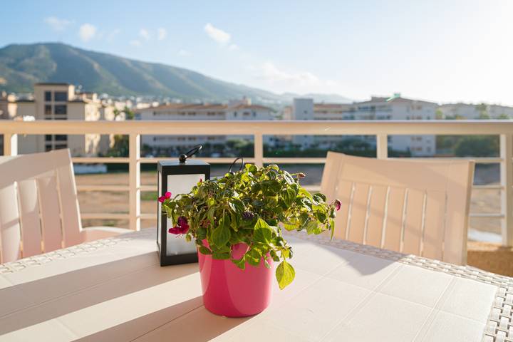 Apartamento entero, Apartamento "Alborada Golf 1 3d Spaniahome" con vistas a la montaña, piscina compartida y Wi-Fi in L'Albir, Alfàs del Pi