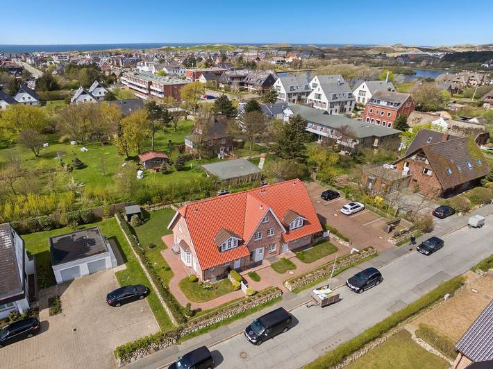 Ganze Wohnung, In zentraler und ruhiger Lage gelegenes 3-Raum Appartement im Og- und Dg in Nordfriesische Inseln (Schleswig-Holstein) (Schleswig-Holstein), Wenningstedt