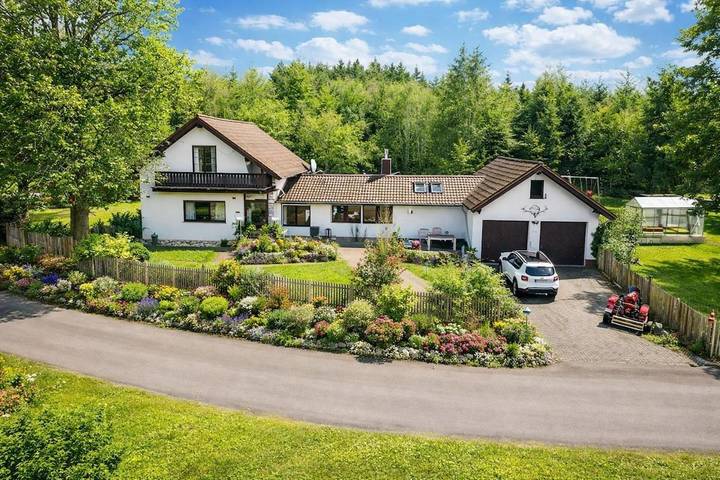 Appartement de vacances pour 8 personnes, avec Balcon et Terrasse ainsi que Jardin et Vue