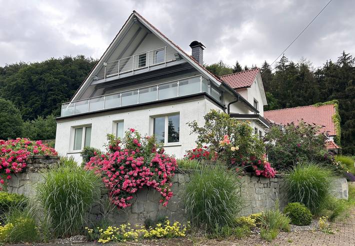 Ferienwohnung für 7 Personen, mit Balkon und Garten sowie Sauna