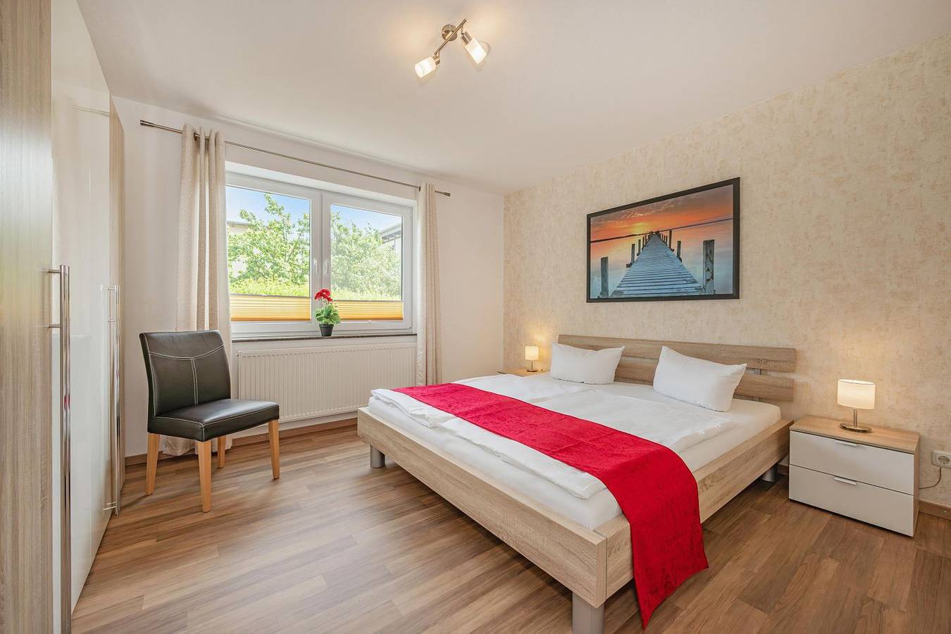 Appartement entier, Moderne Ferienwohnung mit Terrasse – 750 m vom Ostseestrand entfernt in Koserow, Bernsteinbäder