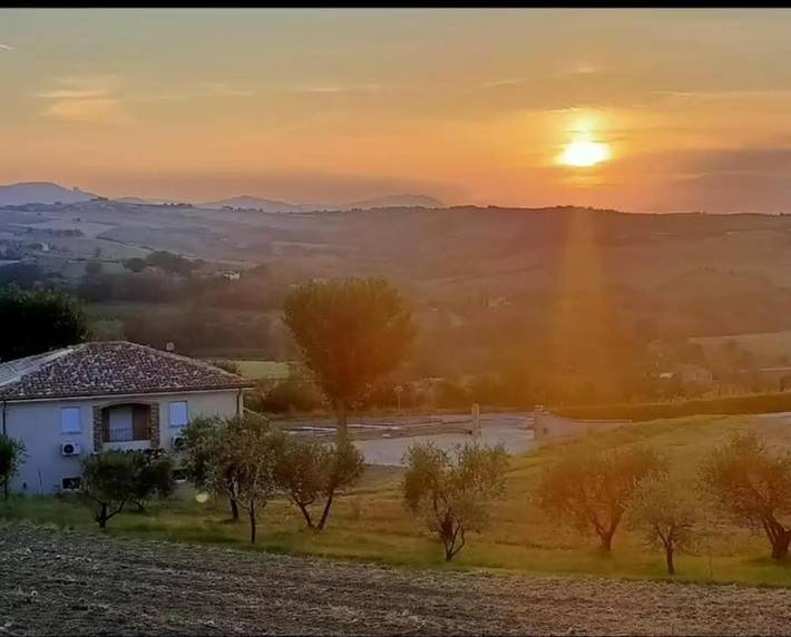 Agriturismo per 2 persone, con Terrazza e Giardino nonché Panorama a Tavullia