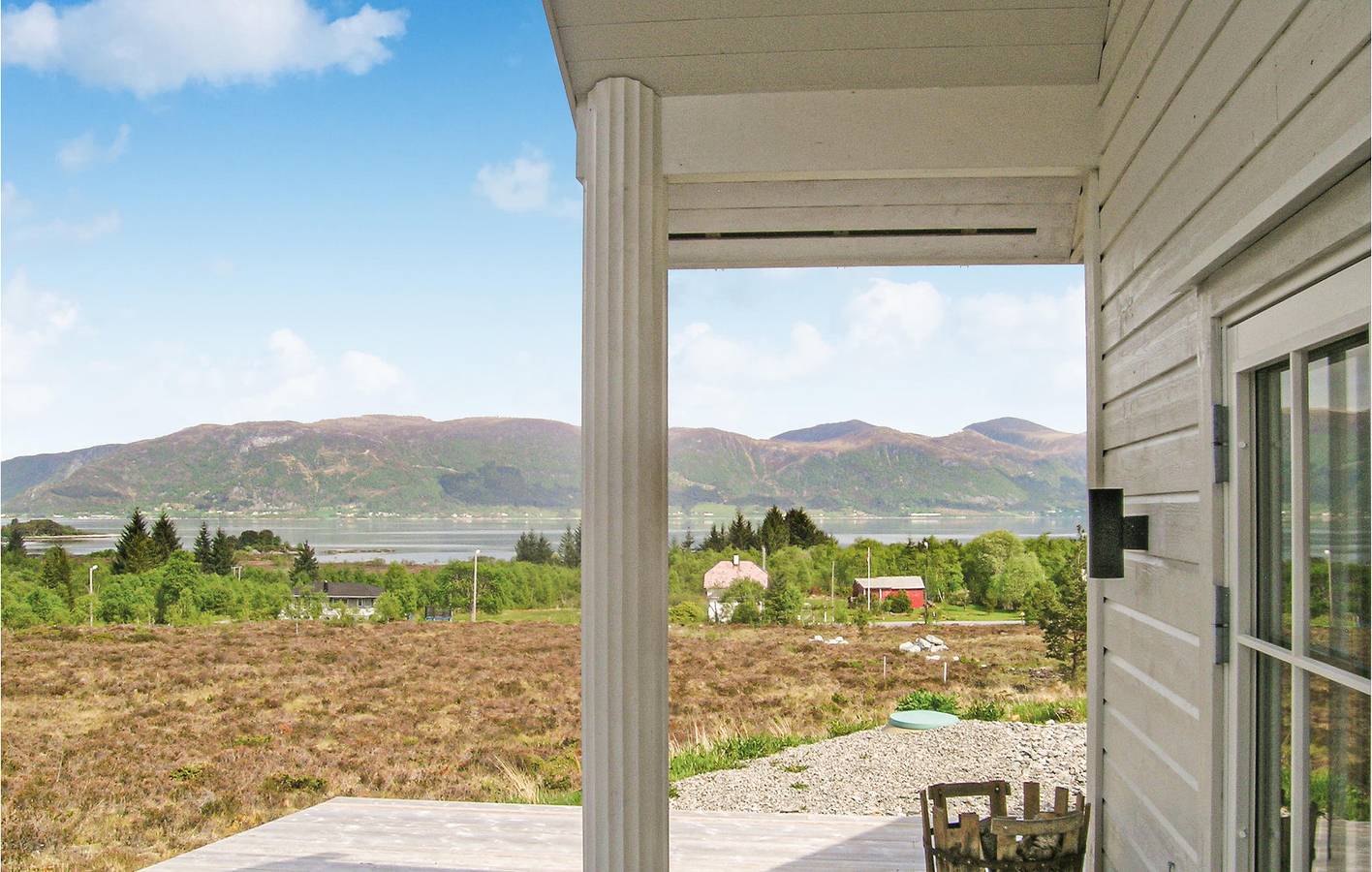 Maison de vacances pour 8 personnes avec jardin in Selje