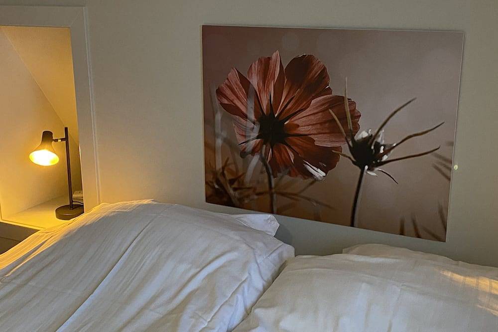 Luxury vacation home including boat and heated veranda in Stavoren in Stavoren, Ijsselmeer