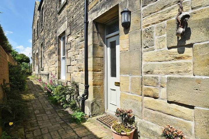 Cottage for 4 people, with garden, with pets in Alnmouth