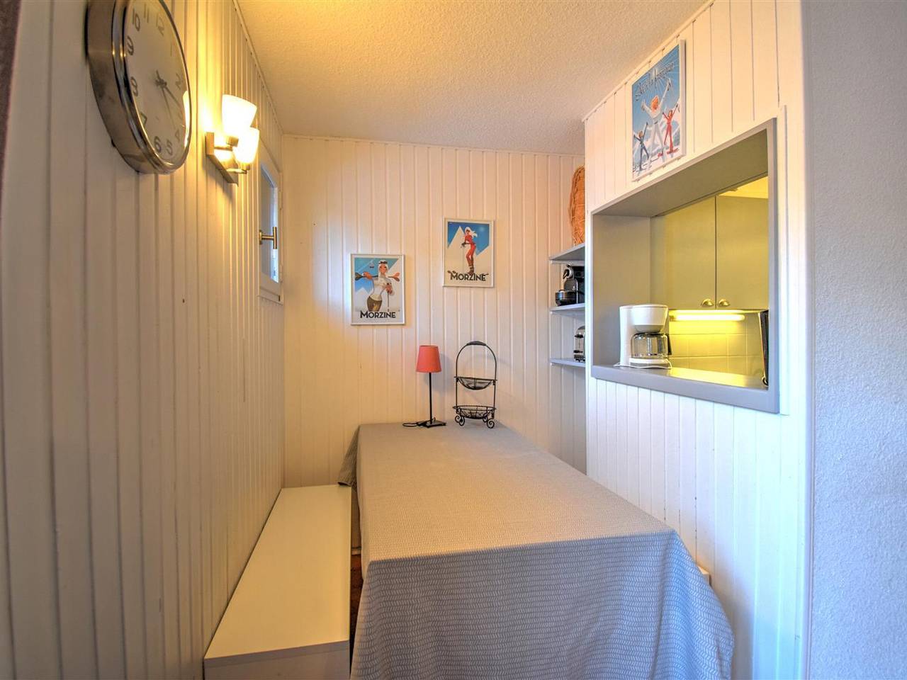 Entire apartment, 3-room apartment with southwest view and wifi in Morzine in Morzine, Les Portes du Soleil