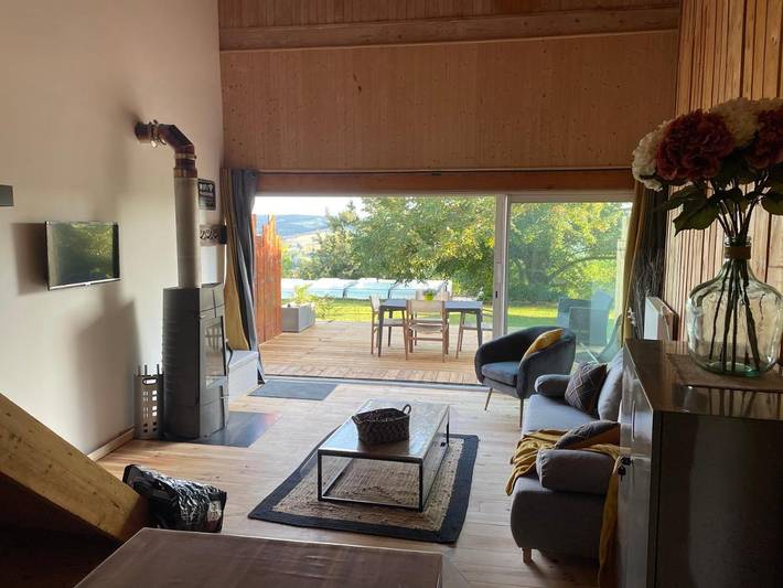 Location de vacances pour 5 personnes, avec Terrasse et Jardin ainsi que Piscine et Vue à Hauterives - 2