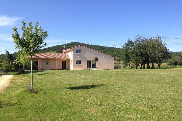 Maison de vacances pour 8 personnes, avec Terrasse et Jardin à Prayssac